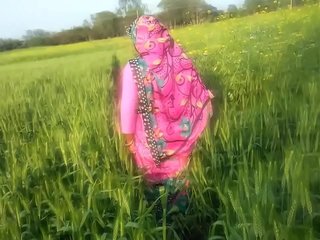 Indian Village Bhabhi Outdoor Sex PORN IN HINDI